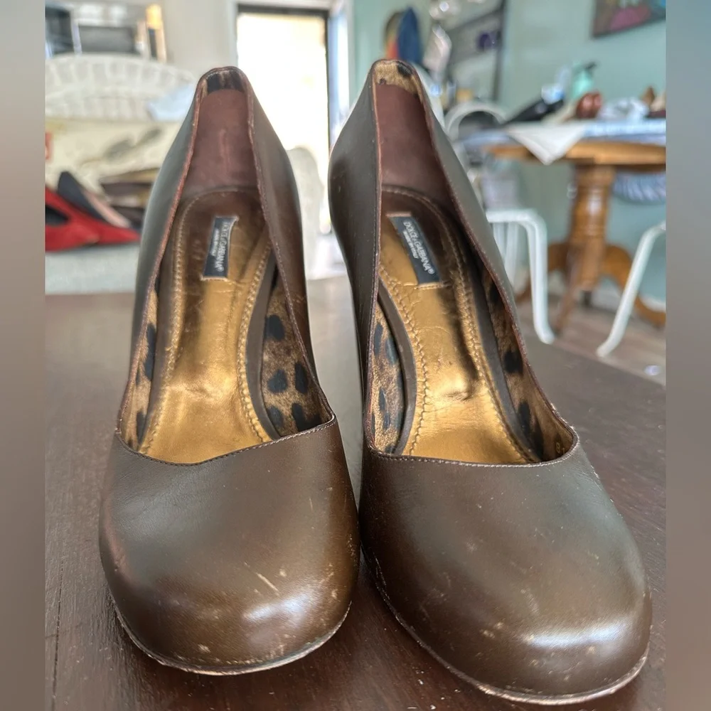 **** Dolce & Gabbana Size 40 VTG Brown Leather Heels - Picture 6 of 10